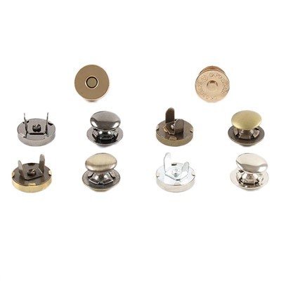 Застібка на магнітні кнопки